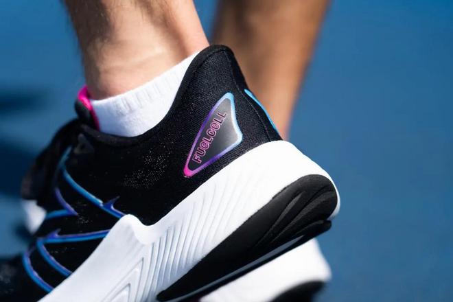 NB，稳的！| New Balance FC Prism V2