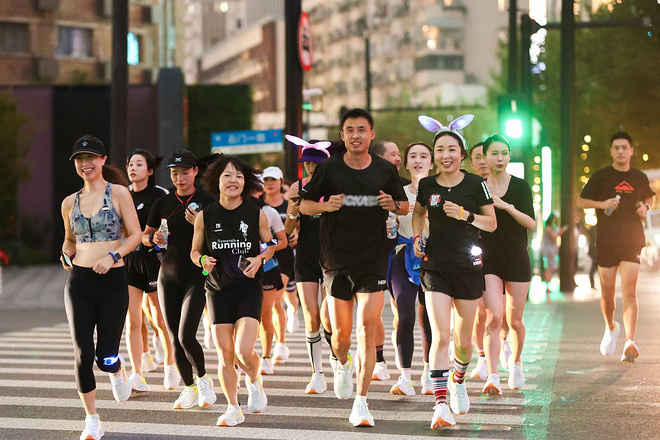 轻盈如飞 再启新程 HOKA ONE ONE®全球首家直营品牌体验店正式开业