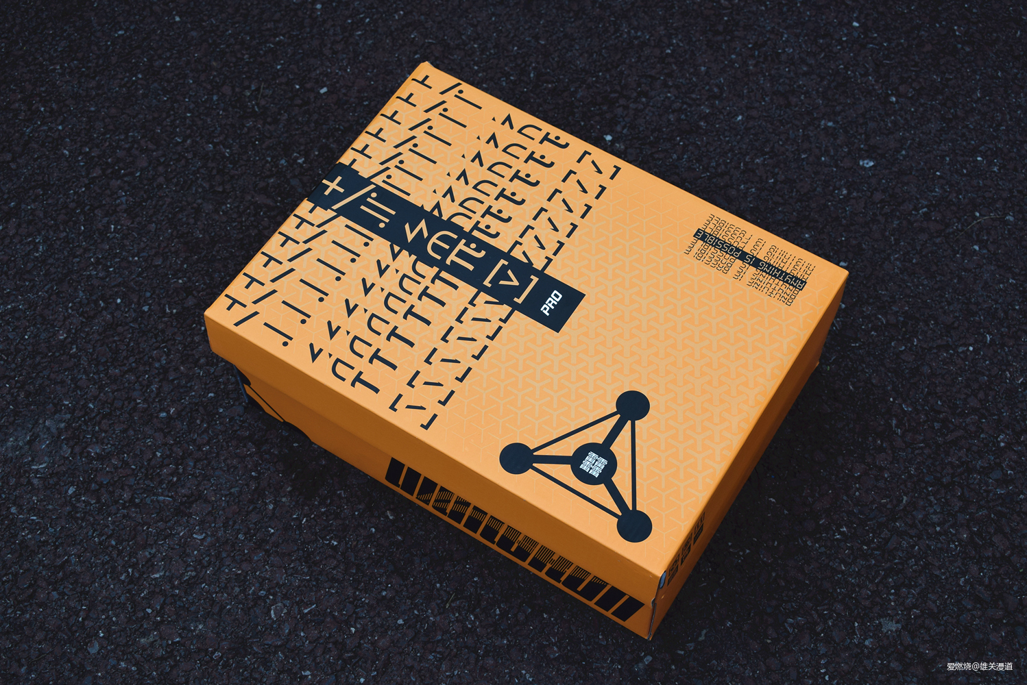 李宁赤兔5PRO跑鞋，进可攻，退可守！