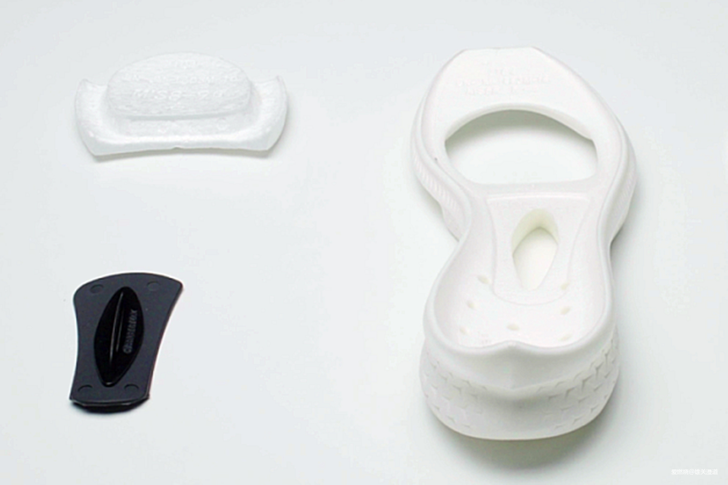 李宁赤兔5PRO跑鞋，进可攻，退可守！