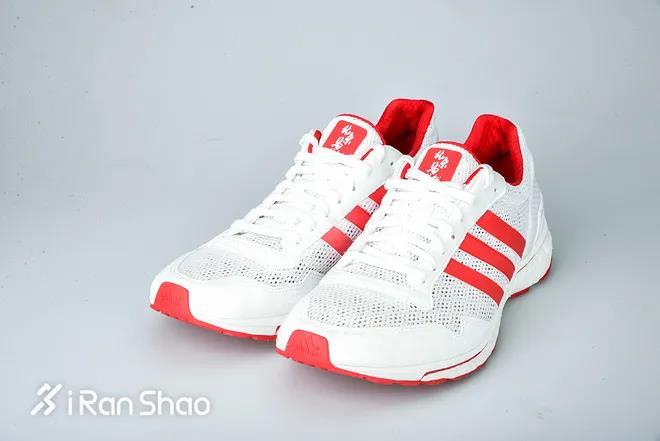 那些年的adidas北马限定款，唤醒了谁珍藏已久的国马情结？