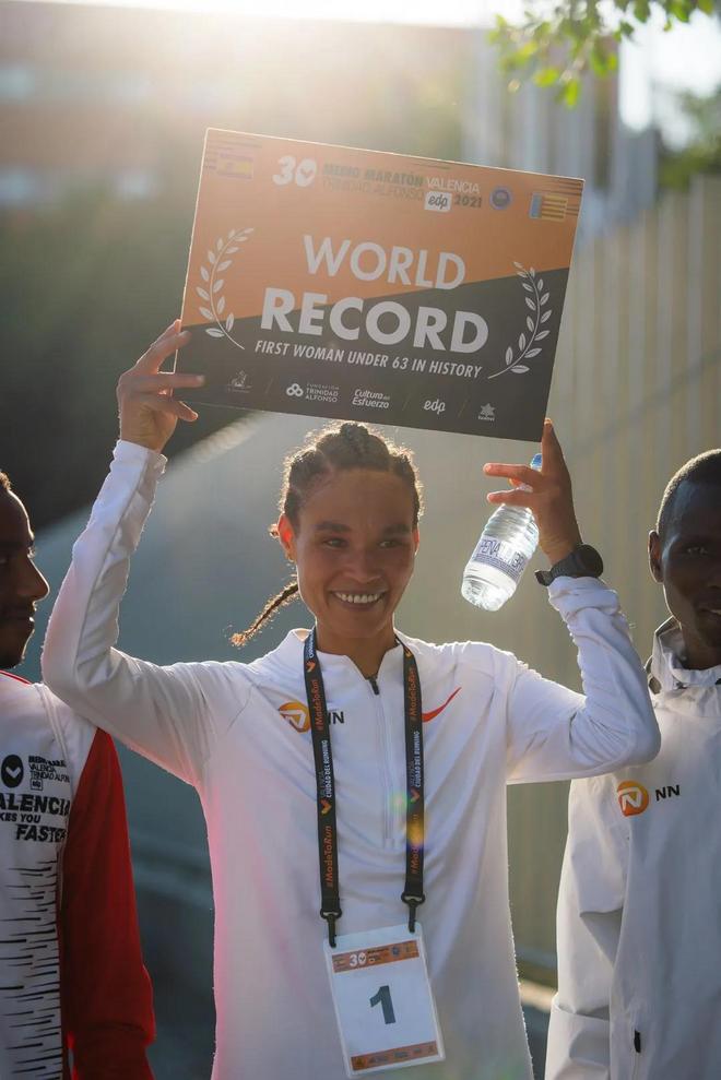 62:52｜枪火玫瑰 莱特森贝特·吉迪