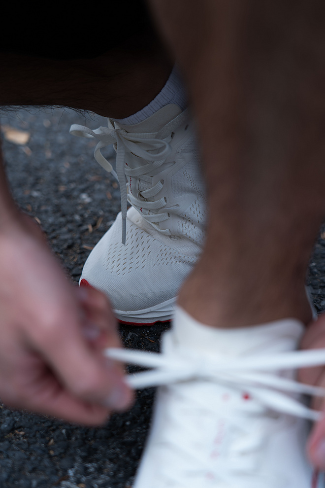 新一代国民跑鞋 安踏柏油路霸