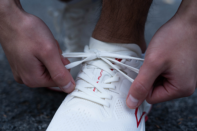 新一代国民跑鞋 安踏柏油路霸