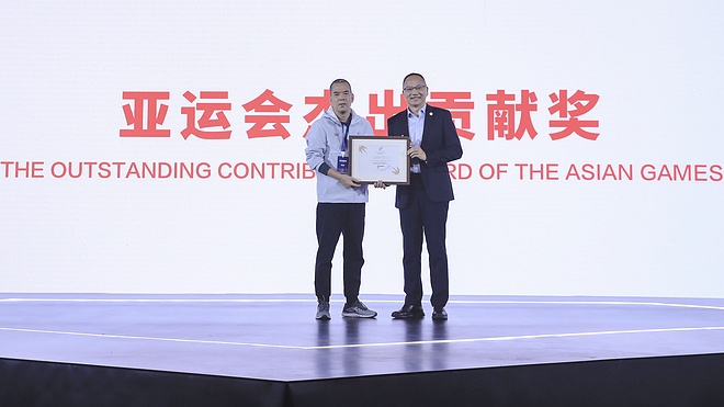 361°又发黑科技？新三态跑鞋李子成穿了都说好！