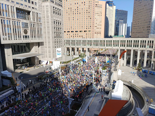 2小时02分40秒 基普乔格闪耀东京