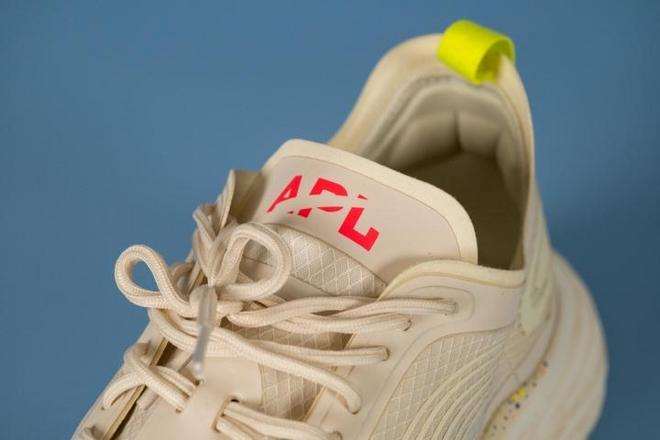 小众品牌敢卖“天价”跑鞋的底气是什么？