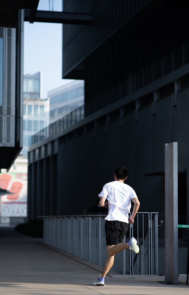 安踏氢跑4.0 好像比前代变重了？