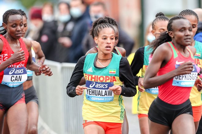新女子10K世界纪录创造者Yehualaw：当天才不再倒霉