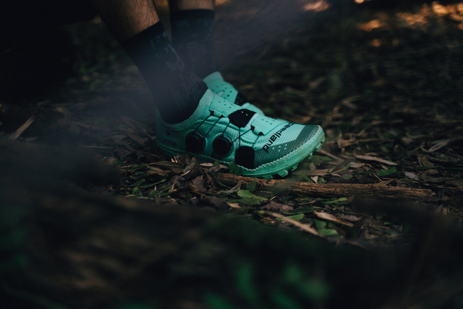 小众品牌敢卖“天价”跑鞋的底气是什么？