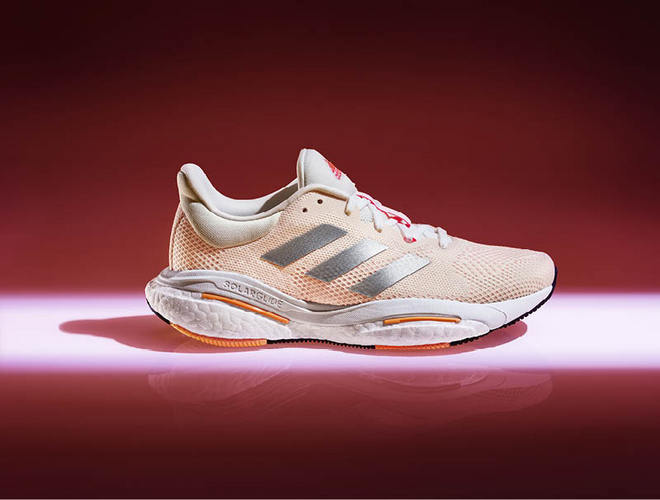 阿迪达斯发布SOLARGLIDE 5，打造日常专属跑鞋 迸发脚下能量
