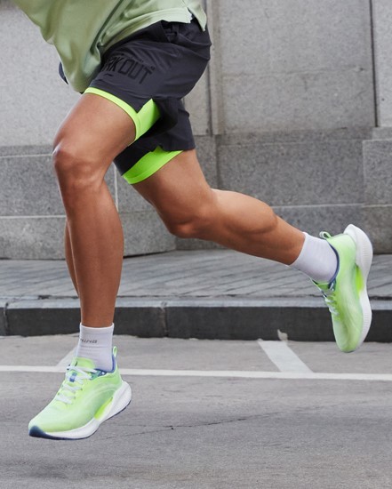 国产训练跑鞋其实也不错