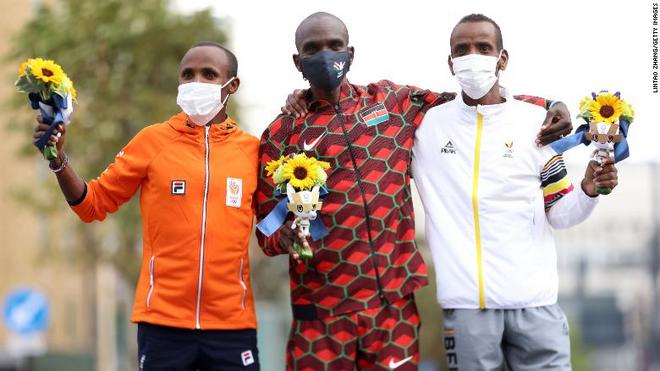 阿布迪·纳杰耶｜难民、奥运银牌得主、国家纪录保持者