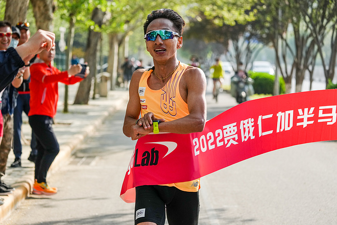 属于贾俄仁加的坚持