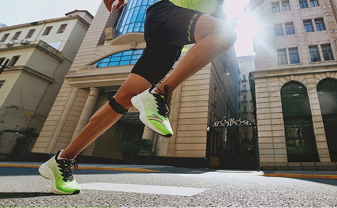 国产训练跑鞋其实也不错