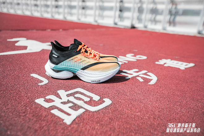 国产碳板跑鞋不行？看看大家怎么说