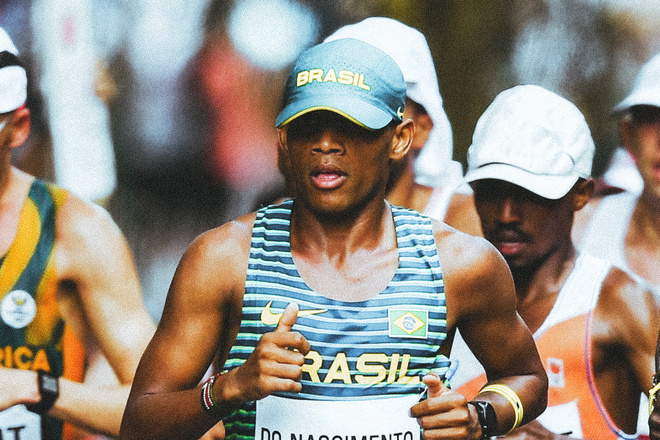 和基普乔格击拳的他，如今是全南美洲跑马拉松最快的男人