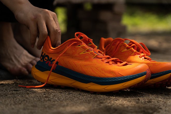 HOKA ONE ONE Tecton X 今天越野跑鞋也有碳板了
