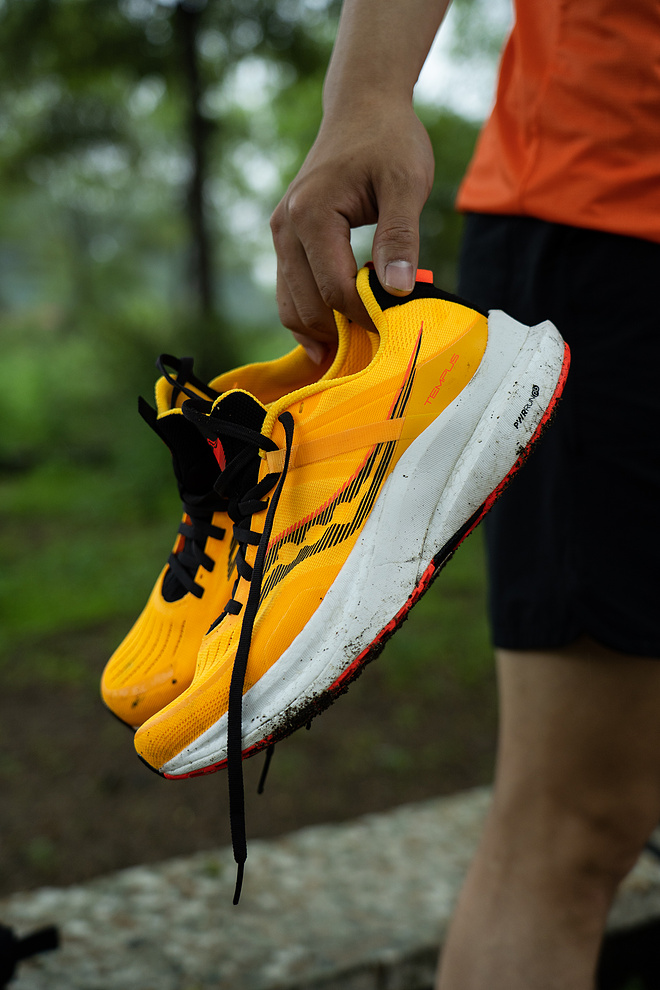 Saucony Tempus坦途，一双轻盈与稳定兼容的跑鞋是什么样子？