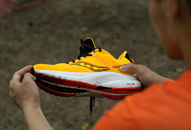 Saucony Tempus坦途，一双轻盈与稳定兼容的跑鞋是什么样子？