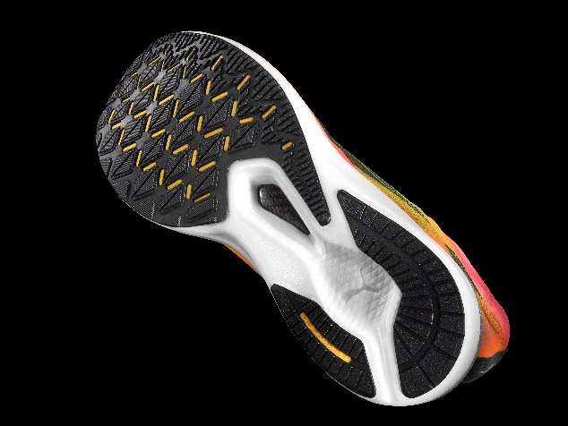 彪破精英全新配色，“炽火”来袭！ PUMA Deviate Nitro Elite Fireglow盛夏上市