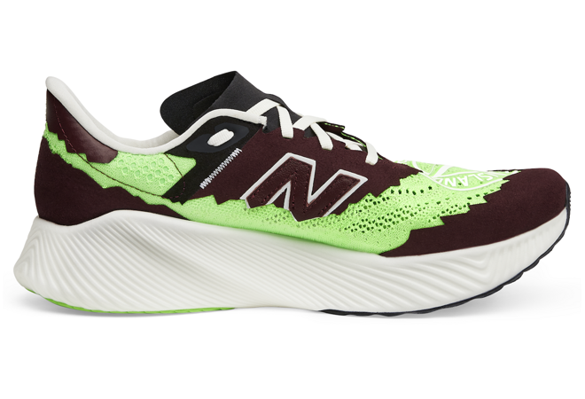 New Balance 再度携手 Stone Island，带来全新配色联名款竞速跑鞋 FuelCell RC Elite v2