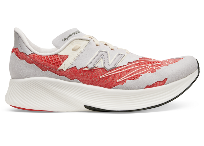 New Balance 再度携手 Stone Island，带来全新配色联名款竞速跑鞋 FuelCell RC Elite v2