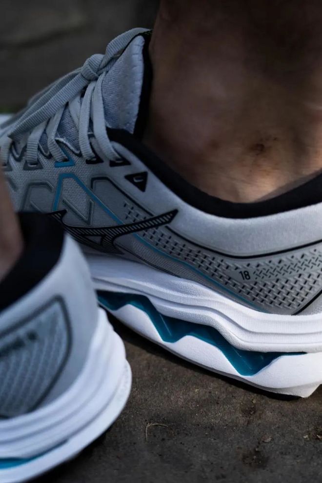 跑鞋可不能选错，不然容易崴断脚