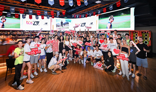 New Balance助力贾俄仁加完赛伦敦马拉松，上海伦敦双城开跑致敬追梦