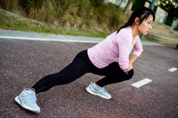 除了稳，这双运动鞋还有什么特征让我们沉浸在训练里