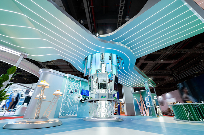 ASICS亚瑟士亮相第五届进博会 运动振奋身心 共创向心生活