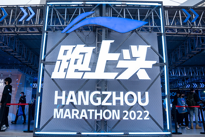 那双站上大满贯领奖台的飞电，最近好像赢麻了？