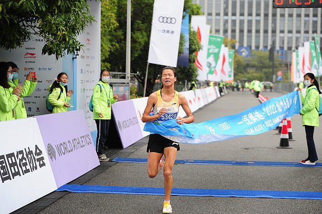 那双站上大满贯领奖台的飞电，最近好像赢麻了？