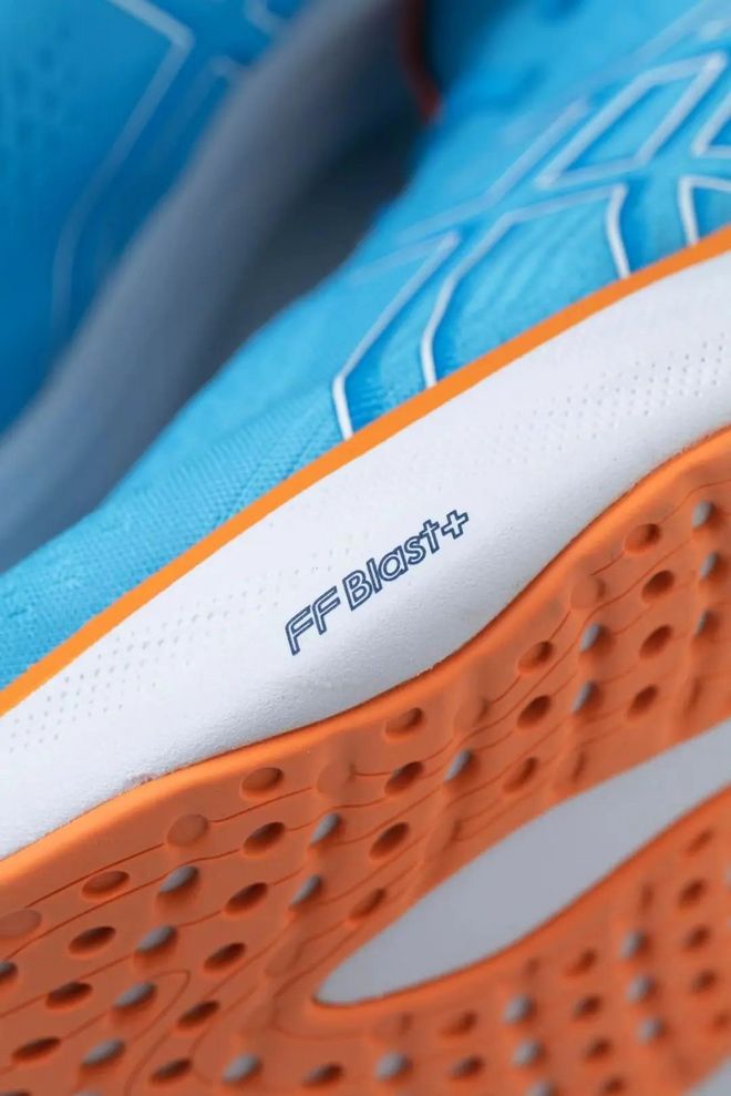 燃烧GEAR ｜ 熟悉又陌生的 ASICS NIMBUS 25