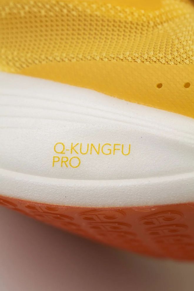 中乔体育跑鞋矩阵的野心