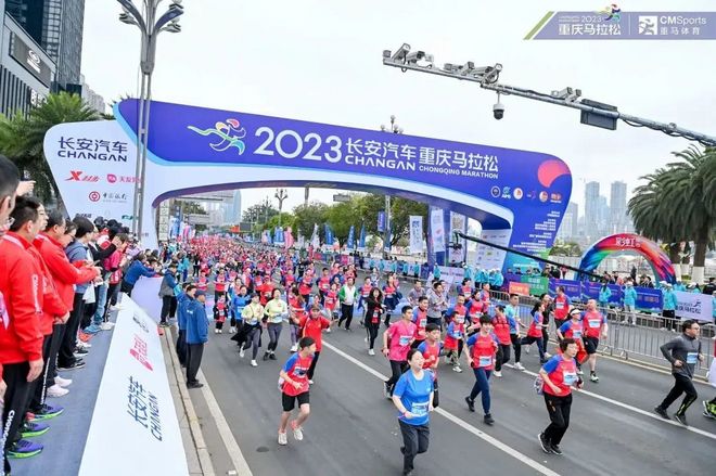 炸裂的马拉松周末，破纪录，拿奥标，冲PB