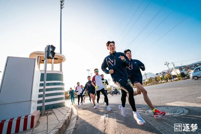 燃烧OPINION ｜ ICL和 New Balance的逐梦