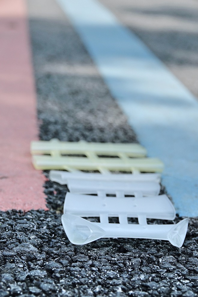 特步对跑鞋中底进行创新尝试