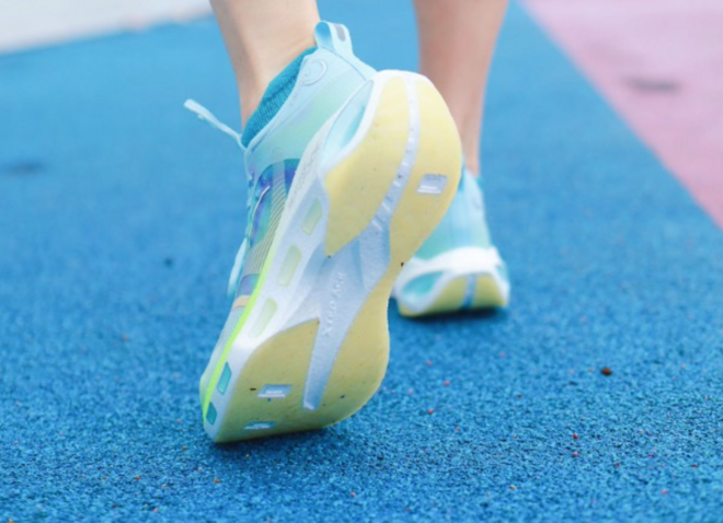 燃烧GEAR ｜ 分区缓震，特步跑步缓震的突破