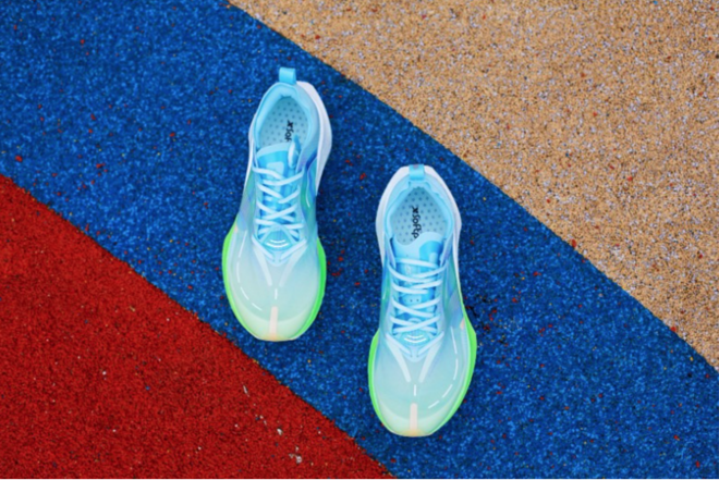 燃烧GEAR ｜ 分区缓震，特步跑步缓震的突破