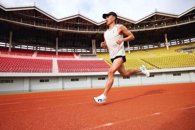 燃烧GEAR｜ On昂跑中底的科技进化