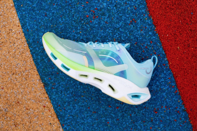 燃烧GEAR ｜ 分区缓震，特步跑步缓震的突破