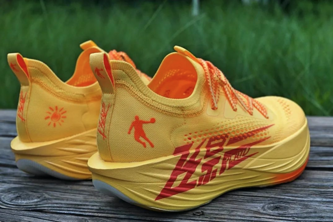 燃烧 GEAR ｜ 国乔 飞影 Plaid 的顶款尝试