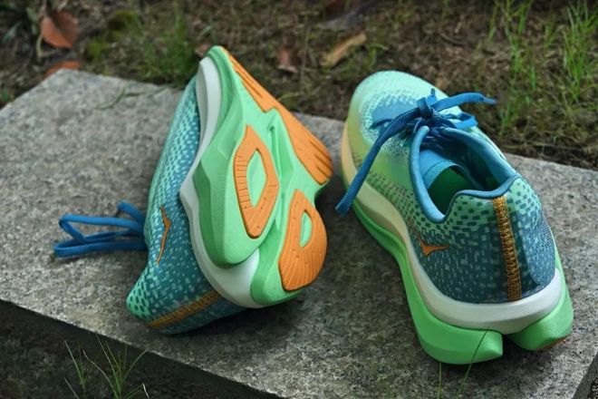 燃烧 GEAR ｜ Mach X ，HOKA 全面“板“化的拼图