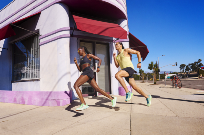 HOKA ONE ONE®开启全球品牌营销战役新篇章 集结成翼 共振飞翔