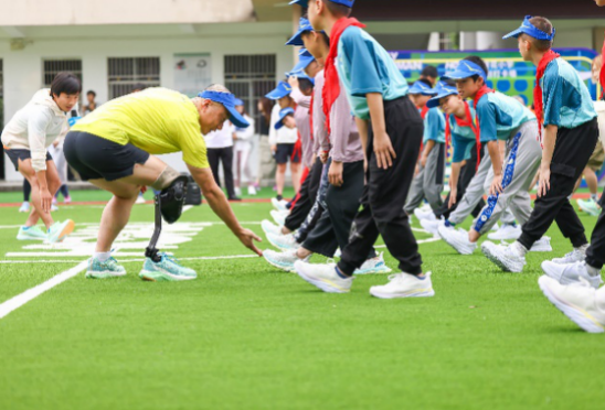 飞常跑量，飞跃无限 HOKA ONE ONE®集结跑者力量 助力乘风梦想