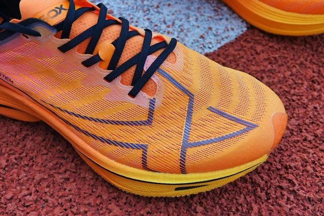 燃烧 GEAR ｜ 特步 160X 5.0 怎样让国人进一步竞速