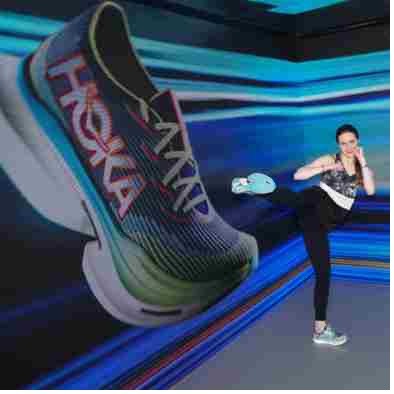 HOKA FLYLAB正式揭幕 跑者云集掀起破速浪潮