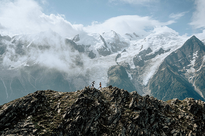 ARC'TERYX始祖鸟推出首个自主设计鞋履系列