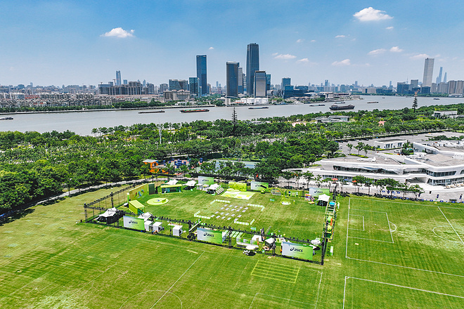 ASICS亚瑟士打造向心运动场